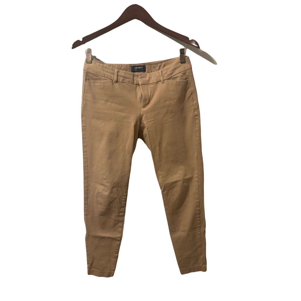 Old navy pixie mid rise in rolled oats size 6 reg